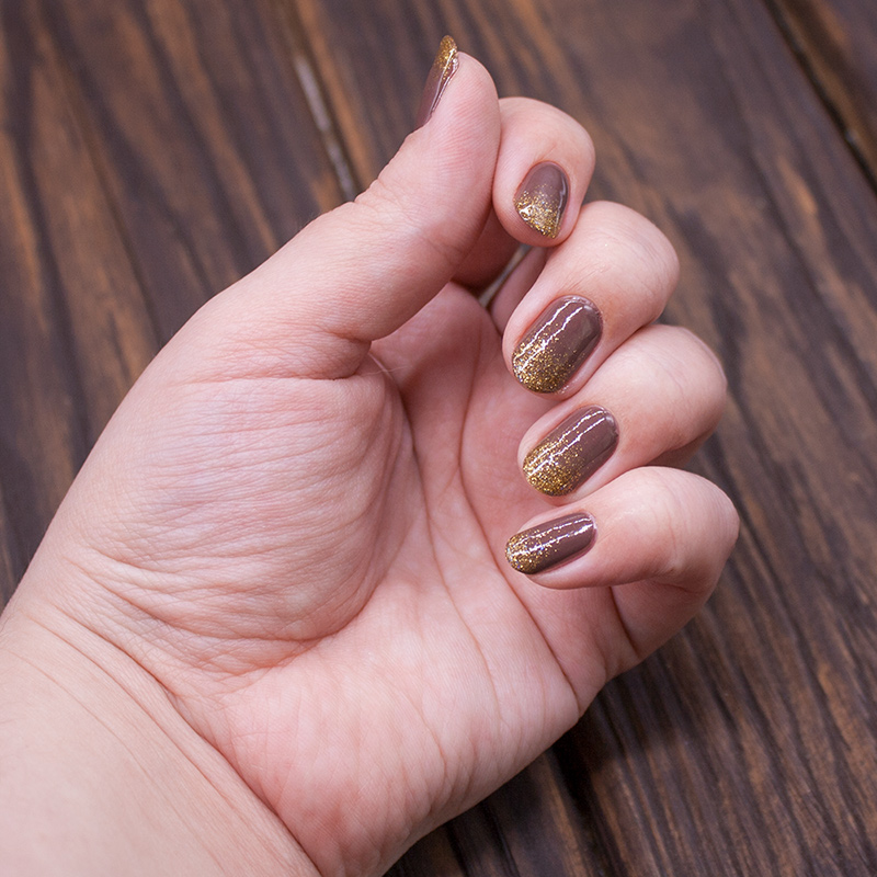 misa - lost to the world, orly - prisma gloss gold